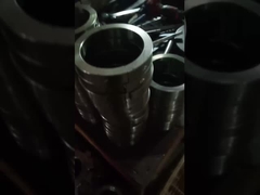 7 inçlik bir parça cilalı, sabitlenmiş vida ile kapak.